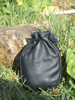 leather pouch black